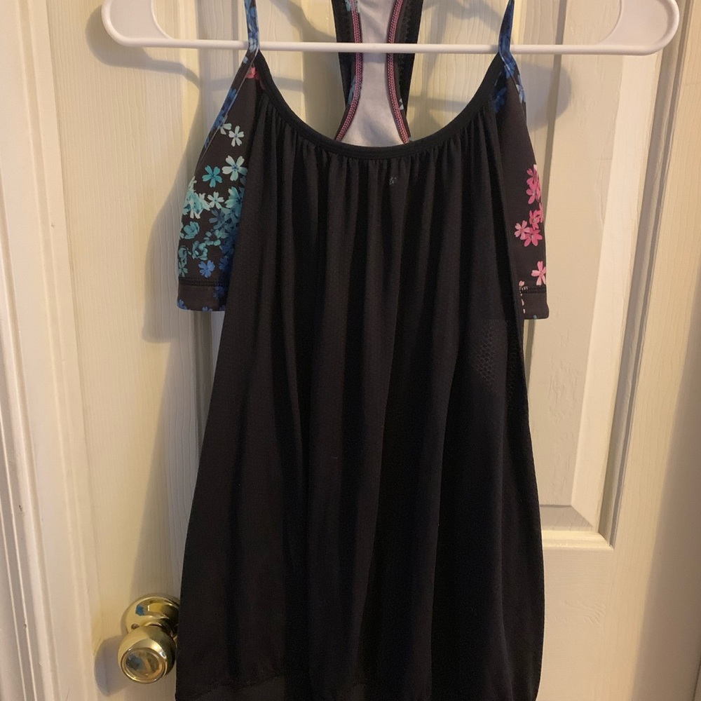 Lululemon tank with built in bra